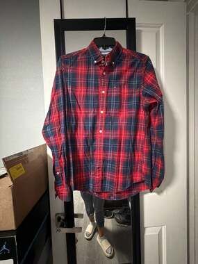 Tommy Hilfiger Men's Red and Navy Plaid Long Sleeve Button-Down Shirt